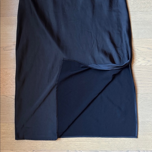 Great condition black slip skirt - Picture 3 of 6
